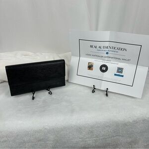 EUC Black Louis Vuitton Black Epi w/ COA